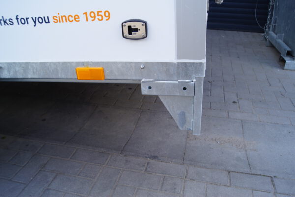 Kofferanhänger 256x134x150cm 1350kg seitliche Tür – Bild 8