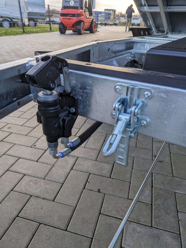 Heckkipper 306 184 2700kg Elektrisch – Bild 11