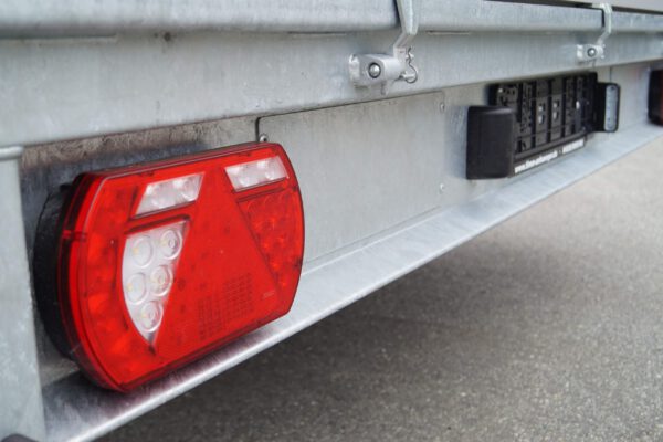Hochlader 506 224 200cm 3500kg Verstärkte Variante angeschrägt – Bild 6