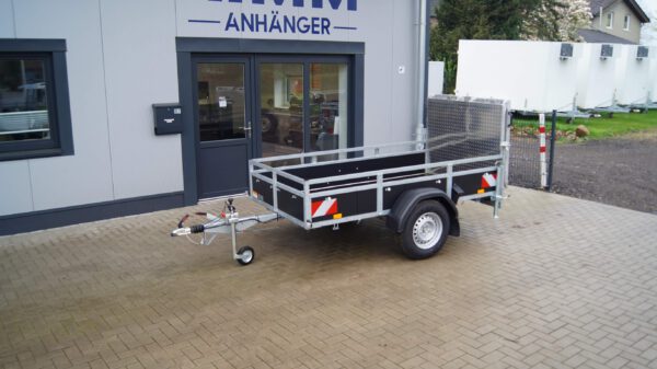 Tieflader 255x133cm 1350kg gebremst Holz Sonderrampe Warnmarkierung