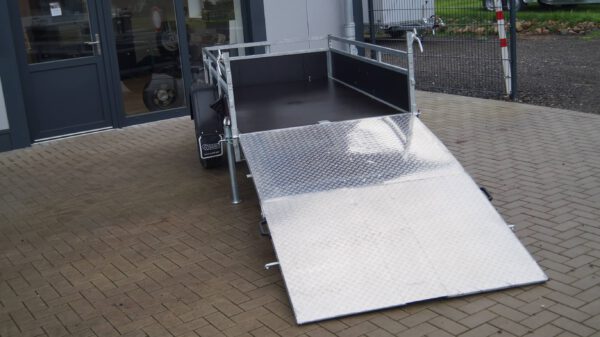 Tieflader 255x133cm 1350kg gebremst Holz Sonderrampe Warnmarkierung – Bild 6