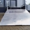 Tieflader 255x133cm 1350kg gebremst Holz Sonderrampe Warnmarkierung – Bild 4