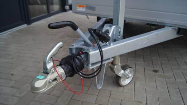 Tieflader 305x153cm 2000kg Hochplane Blau Rampen 100kmh – Bild 11