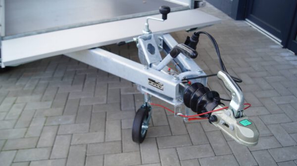 Tieflader 255x133cm 2000kg Klappe vorne – Bild 10