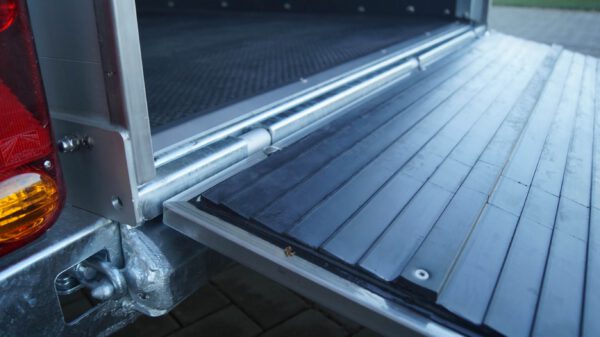 Pferdeanhänger Performance Voll-Aluminium 3,08x1,36x2,38 1500kg – Bild 11